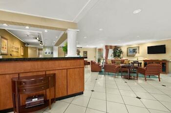 Hotel Baymont Inn & Suites - Gainesville
