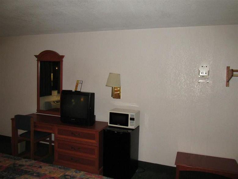 Hotel Holiday Lodge And Suites - Fort Walton Beach