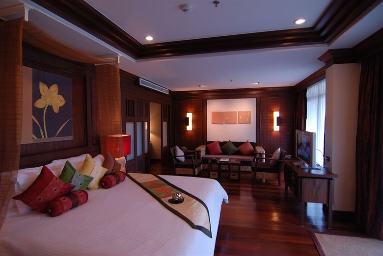 Hotel Alpina Phuket Nalina Resort & Spa