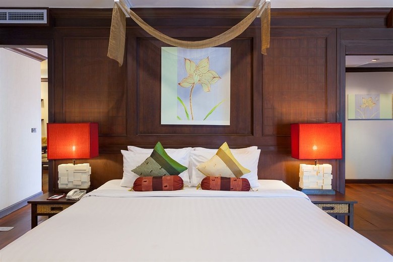 Hotel Alpina Phuket Nalina Resort & Spa