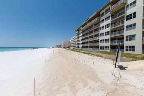 Apartamento Emerald Towers West 1003