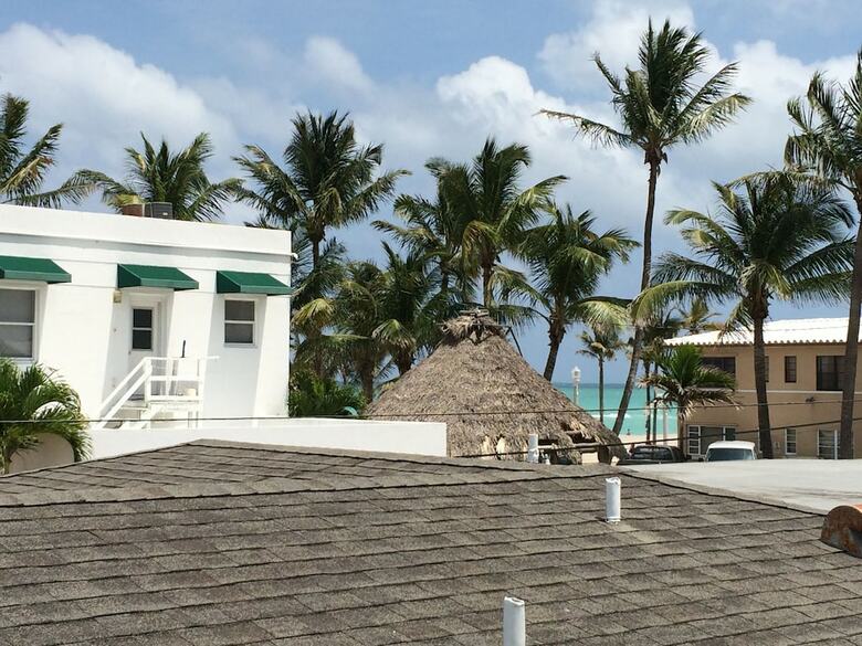 Apartamento Hollywood By The Sea Suites