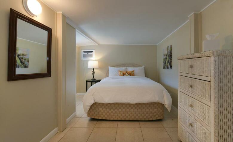 Hotel Pines & Palms Resort