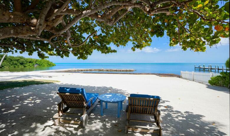 Hotel Pines & Palms Resort