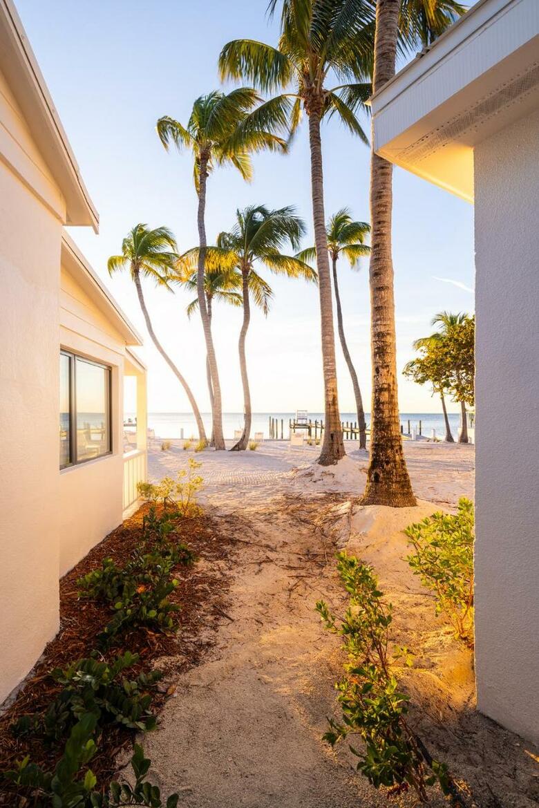 Hotel Pines & Palms Resort