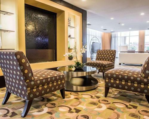 Hotel Comfort Suites Lake City