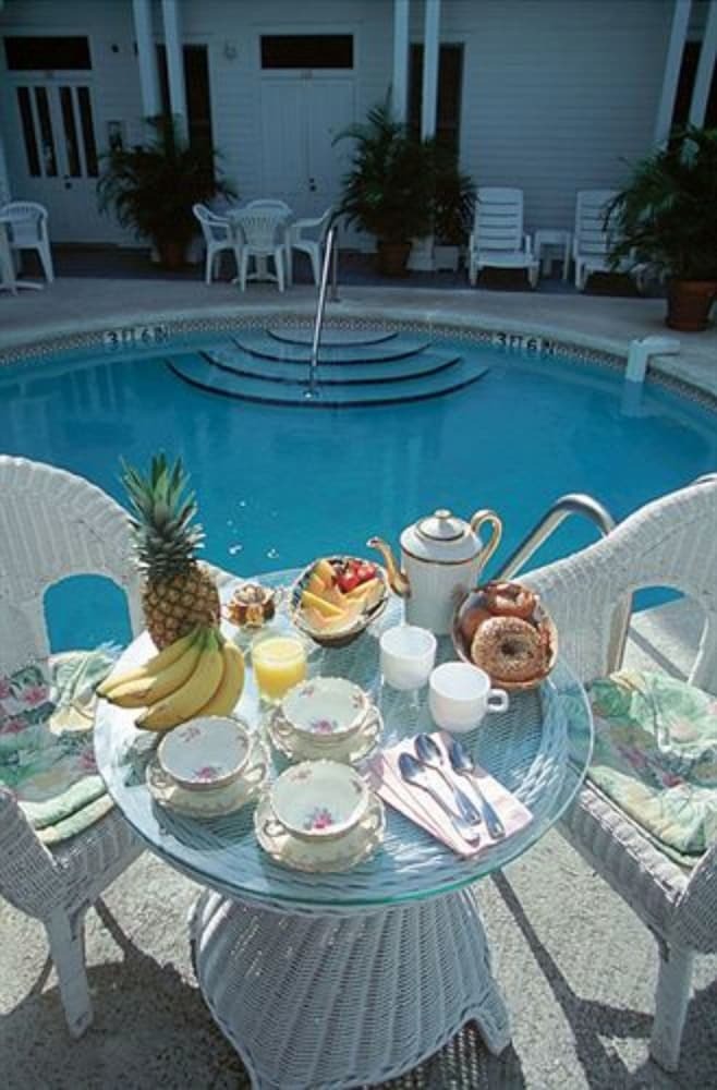 Bed & Breakfast Amsterdam's Curry Mansion Inn