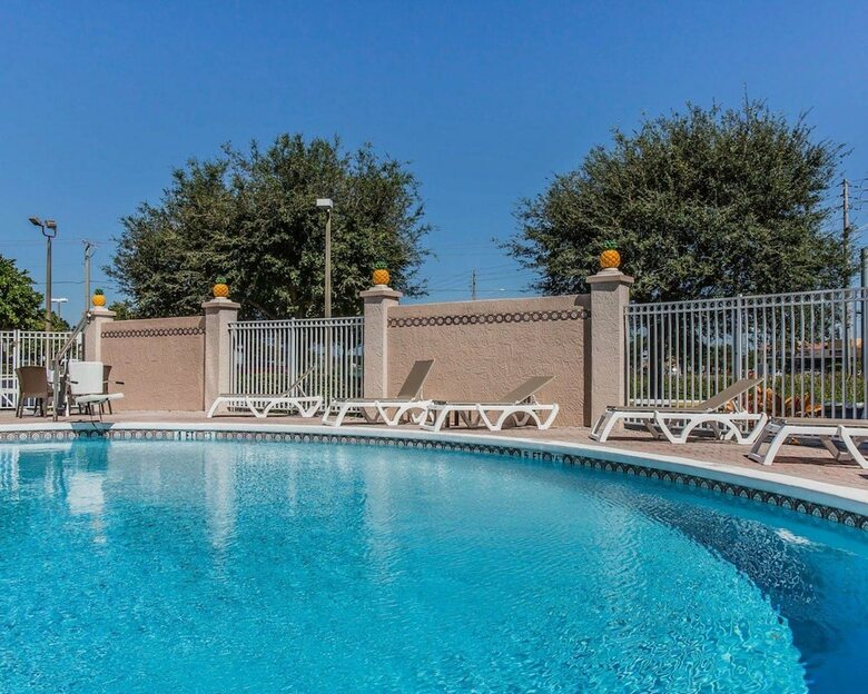 Hotel Comfort Inn And Suites Lakeland