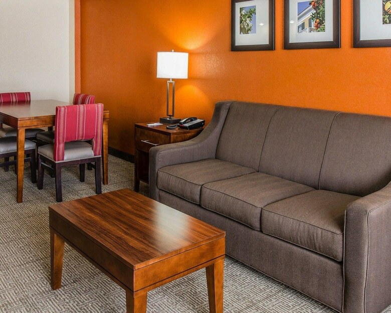 Hotel Comfort Inn And Suites Lakeland