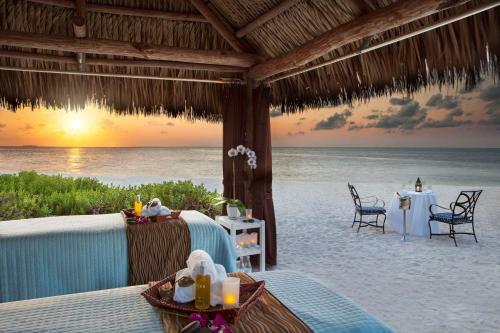 Hotel Sunset Key Cottages, A Luxury Collection Resort, Key West