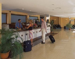 Apartamentos Green Line Bon Sol