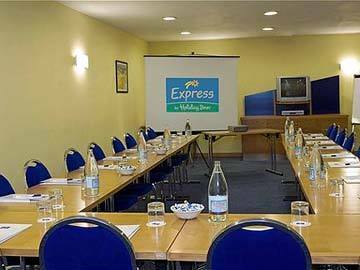 Hotel Holiday Inn Express San Sebasti�n de Los Reyes