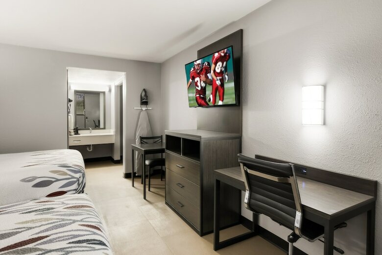Hotel Econo Lodge Inn And Suites