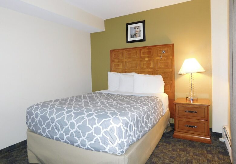 America's Best Value Inn Executive Suites & Hotel