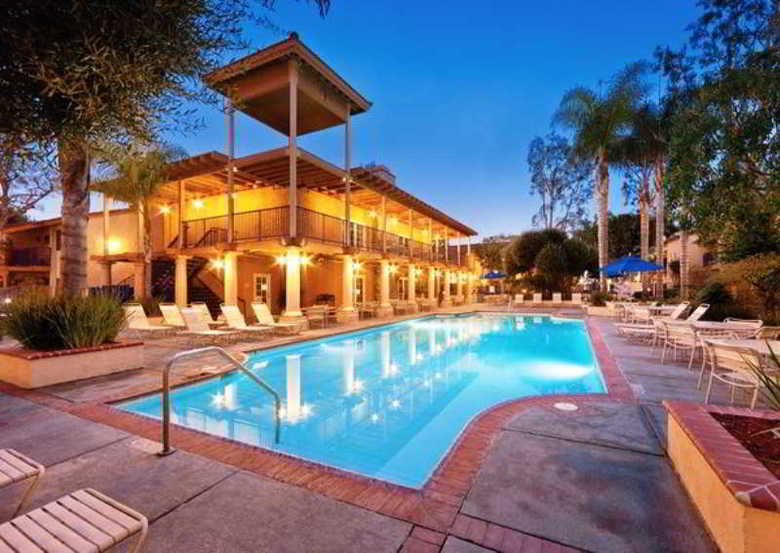 Hotel Dolphins Cove Resort