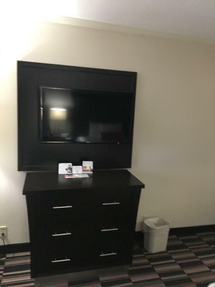 Hotel Ramada Airport Conference Center