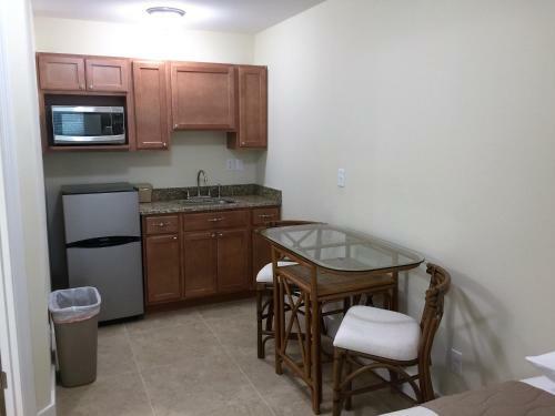 Bonefish Bay Motel & Rv's