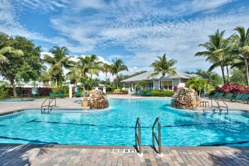 Apartamentos Solterra Golf Condo At The Lely Resort