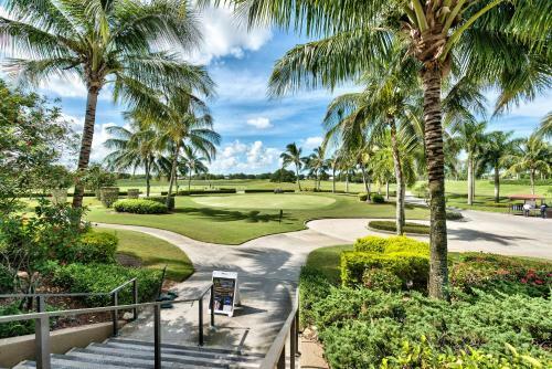 Apartamentos Catina Golf Condo At The Lely Resort