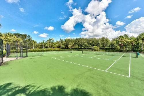 Apartamentos Catina Golf Condo At The Lely Resort