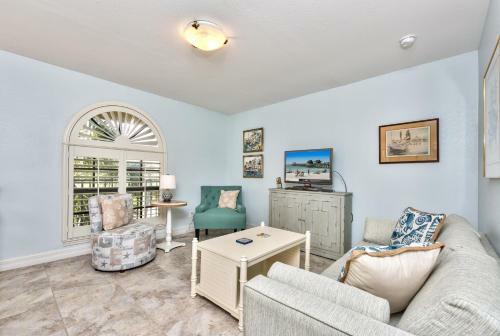 Apartamentos Le Monaco Condo At Olde Naples