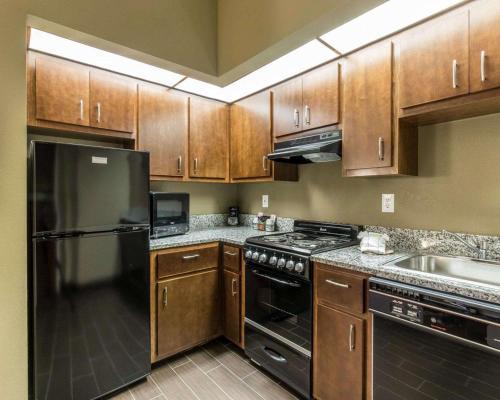 Hotel Comfort Inn & Executive Suites Naples