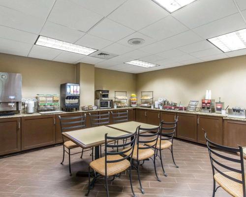 Hotel Comfort Inn & Executive Suites Naples
