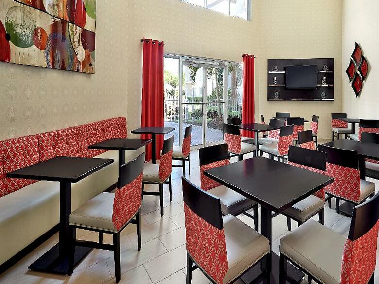 Hotel Holiday Inn Express Naples Downtown 5th Avenue