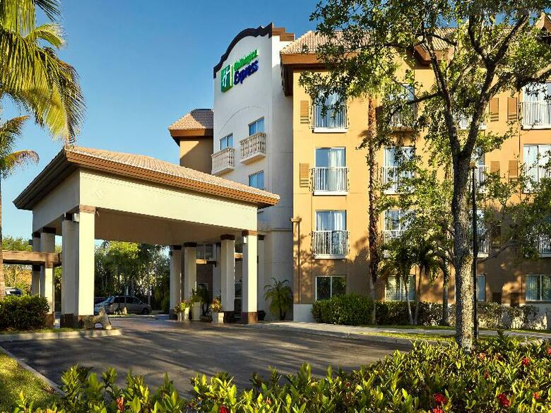 Hotel Holiday Inn Express Naples Downtown 5th Avenue