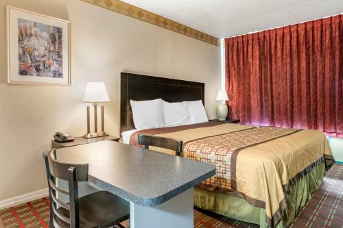 Motel Rodeway Inn - New Port Richey