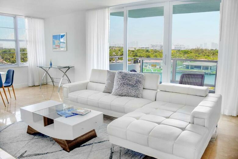 Apartamentos Seacoast Suites