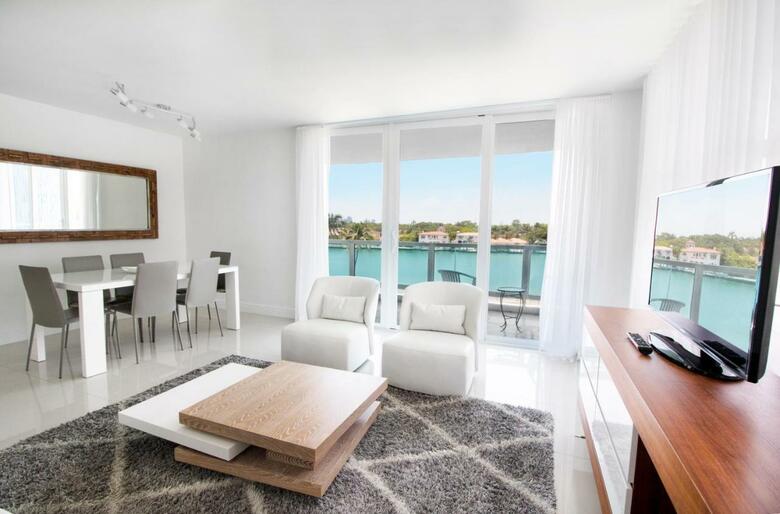 Apartamentos Seacoast Suites
