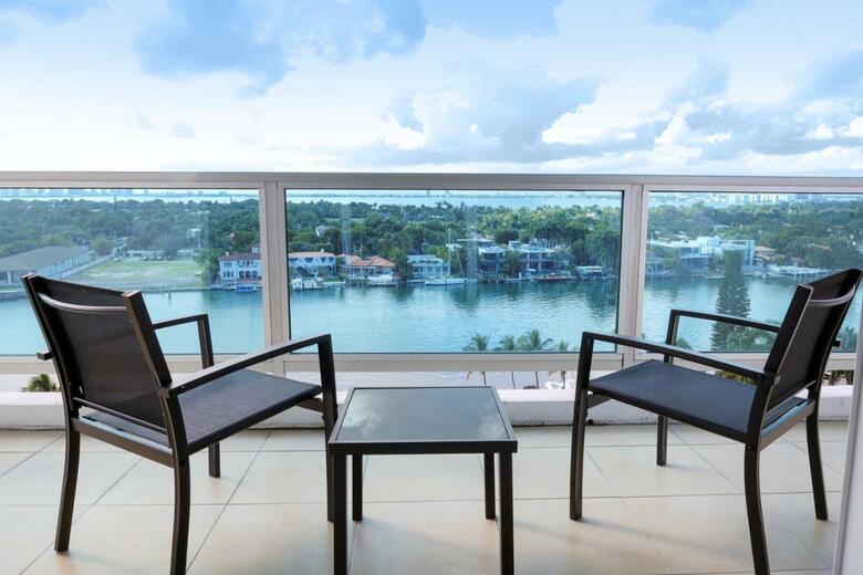 Apartamentos Seacoast Suites