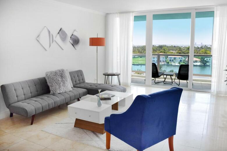 Apartamentos Seacoast Suites