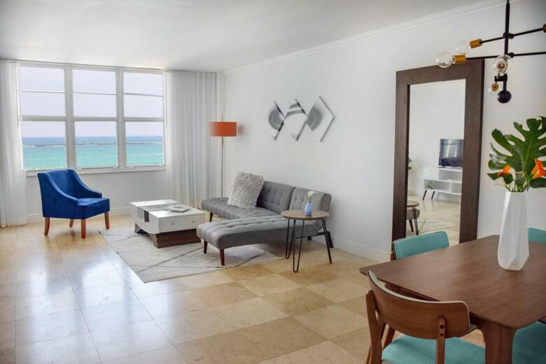 Apartamentos Seacoast Suites