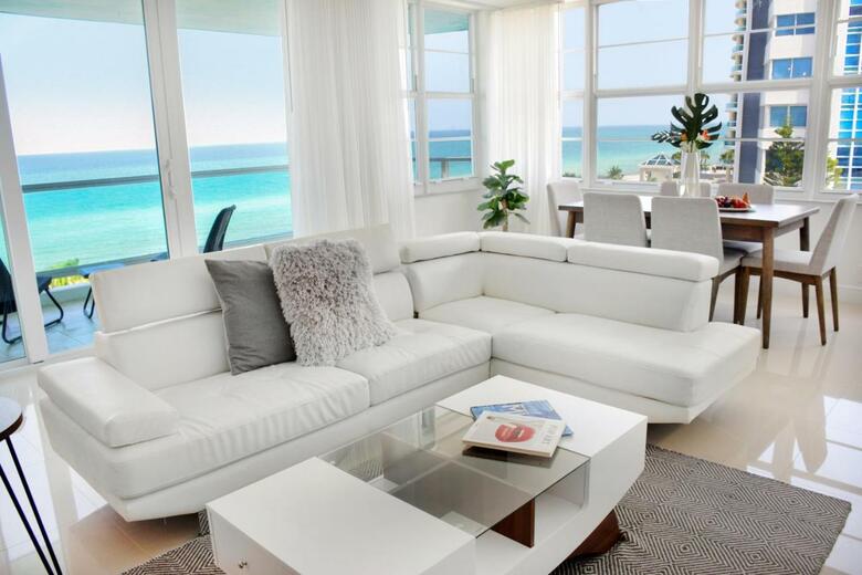Apartamentos Seacoast Suites