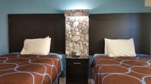 Driftwood Beach Motel