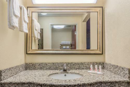 Hotel Ramada By Wyndham Panama City