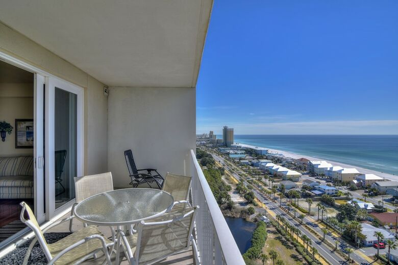 Aparthotel Laketown Wharf By Resort Collection