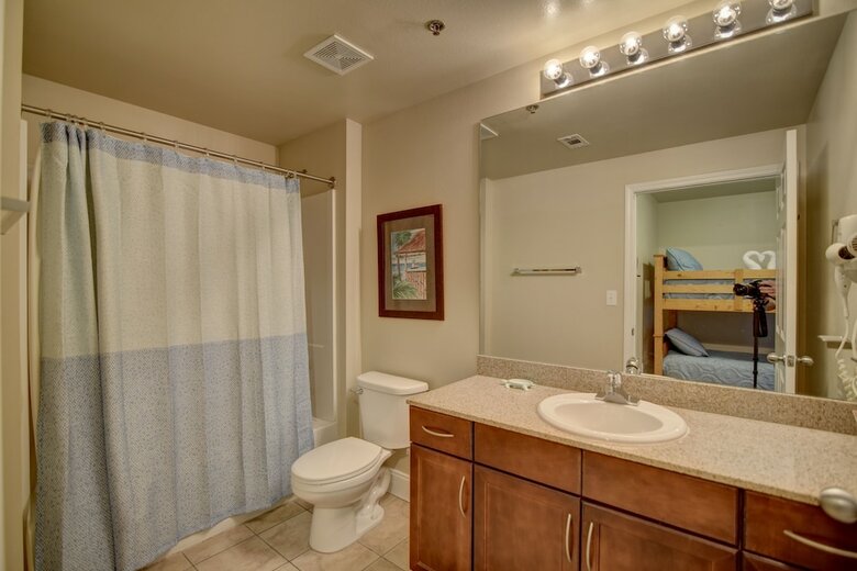 Aparthotel Laketown Wharf By Resort Collection