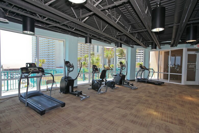 Aparthotel Laketown Wharf By Resort Collection