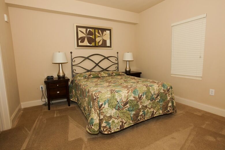 Aparthotel Laketown Wharf By Resort Collection