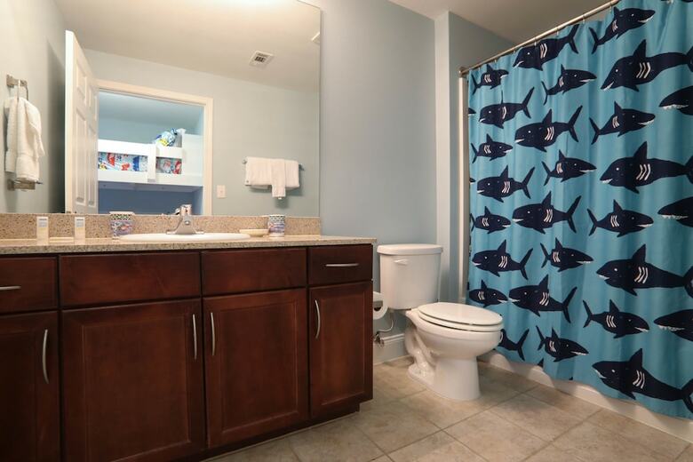 Aparthotel Laketown Wharf By Resort Collection