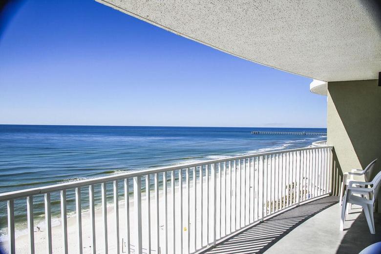 Hotel Legacy By The Sea