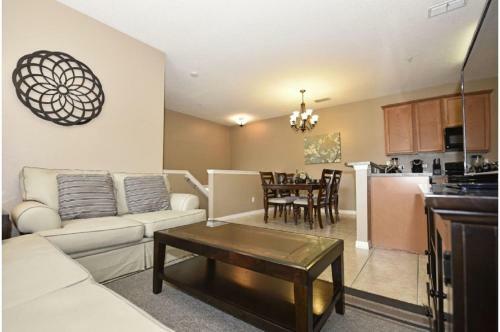 Two-bedroom Townhome Davenport