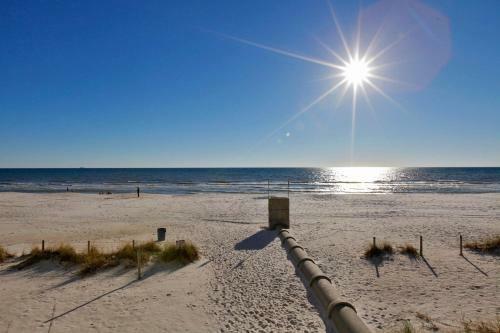 Hotel Majestic Beach Resort Tower 2 By Panhandle Getaways