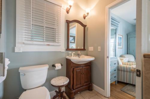 Bayfront Westcott House Bed & Breakfast