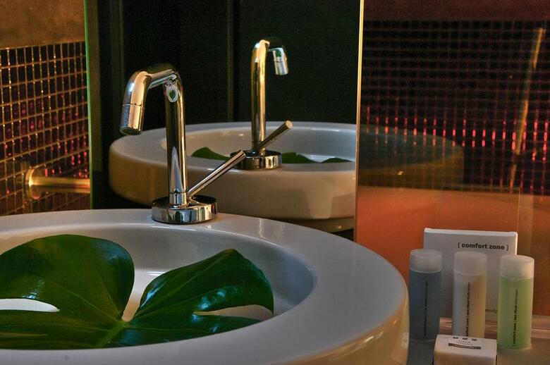 UNA Hotel One
