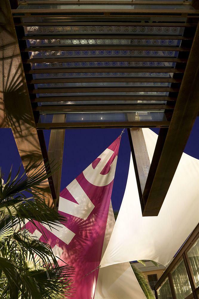 UNA Hotel One