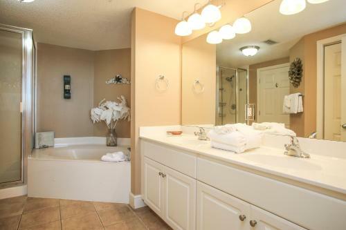 Hotel Majestic Tower One By Panhandle Getaways